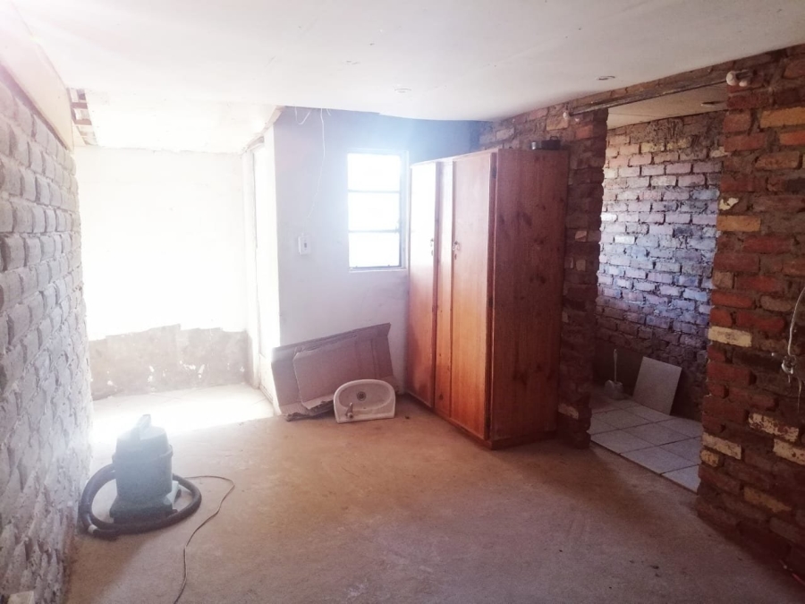 2 Bedroom Property for Sale in Lourierpark Free State